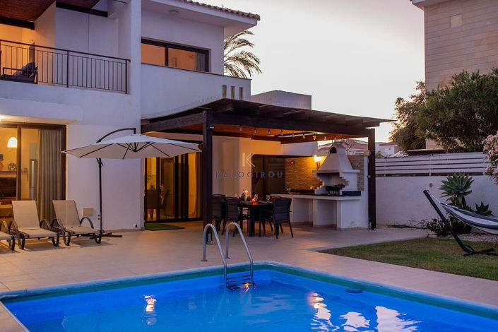 Image No.13-4 Bed House for sale