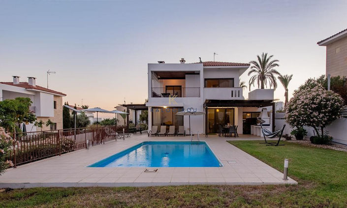 Image No.3-4 Bed House for sale