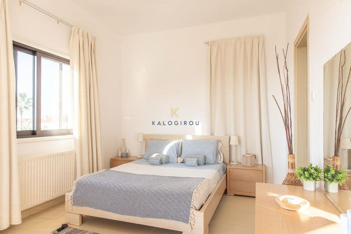 Image No.8-4 Bed House for sale