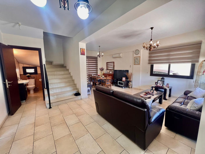 Image No.5-3 Bed House for sale