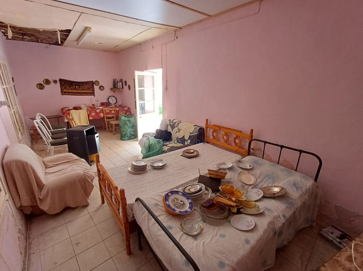 Image No.6-3 Bed House for sale