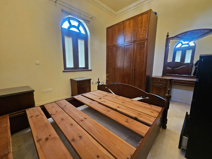 Image No.17-4 Bed House for sale