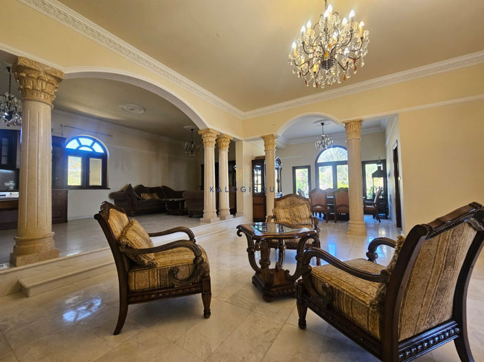 Image No.2-4 Bed House for sale