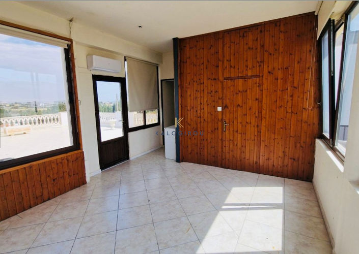Image No.25-4 Bed House for sale