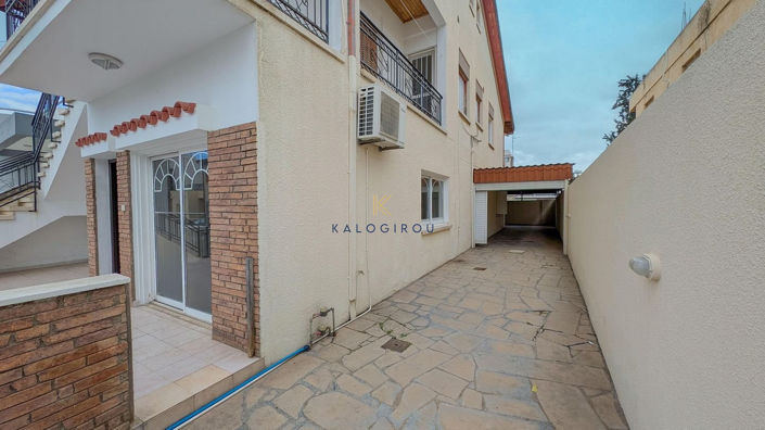 Image No.32-5 Bed Property for sale