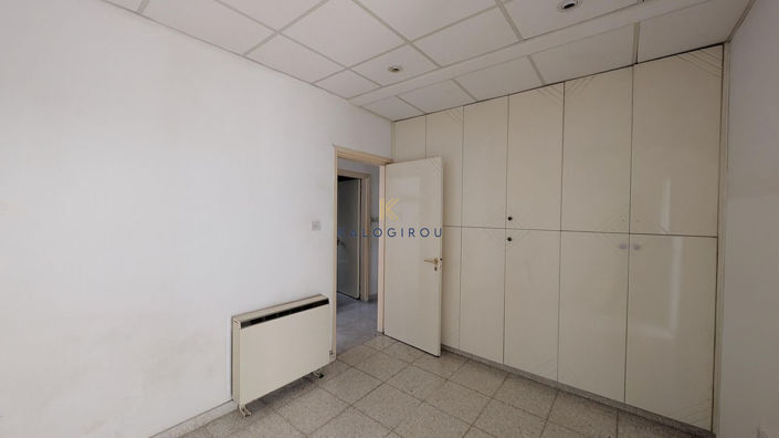 Image No.9-5 Bed Property for sale