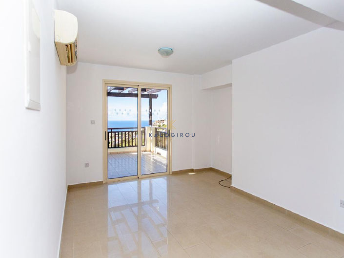 Image No.2-Appartement de 2 chambres à vendre à Peyia