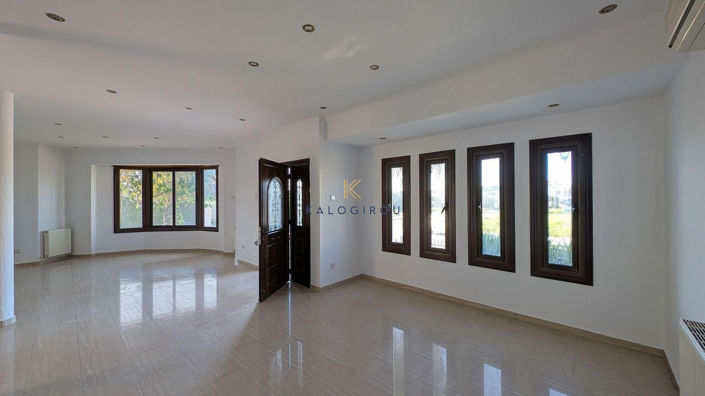 Image No.10-4 Bed House for sale