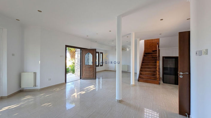 Image No.8-4 Bed House for sale