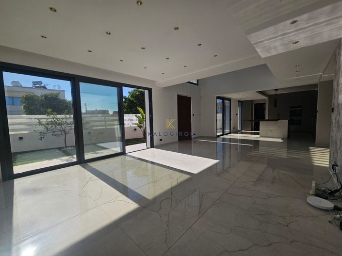 Image No.8-Maison de 5 chambres à vendre à Dekeleia