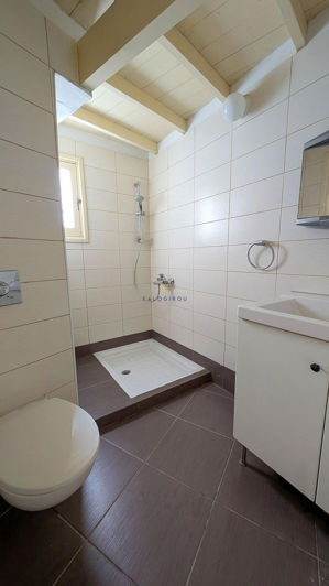 Image No.12-1 Bed Property for sale