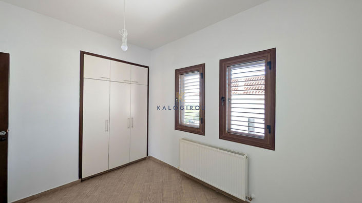 Image No.10-3 Bed House for sale