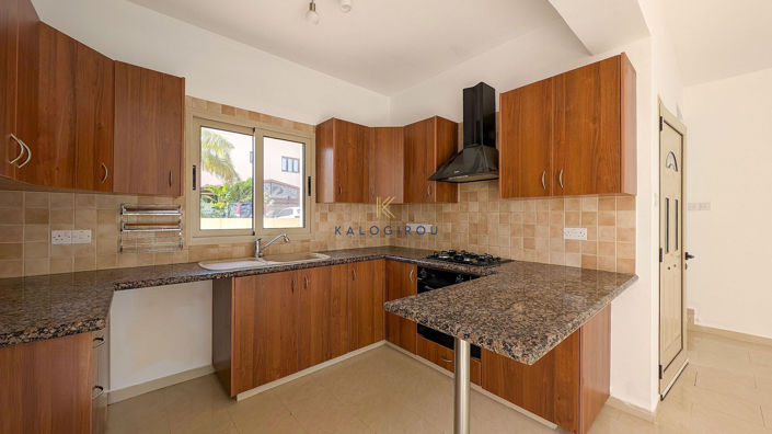 Image No.11-3 Bed House for sale