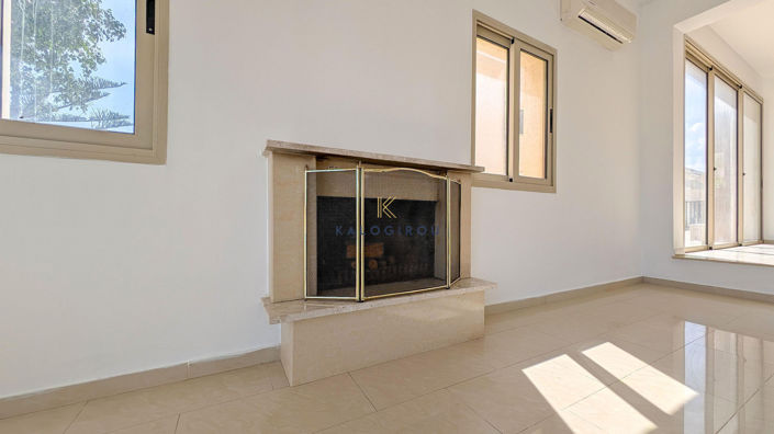 Image No.21-3 Bed House for sale