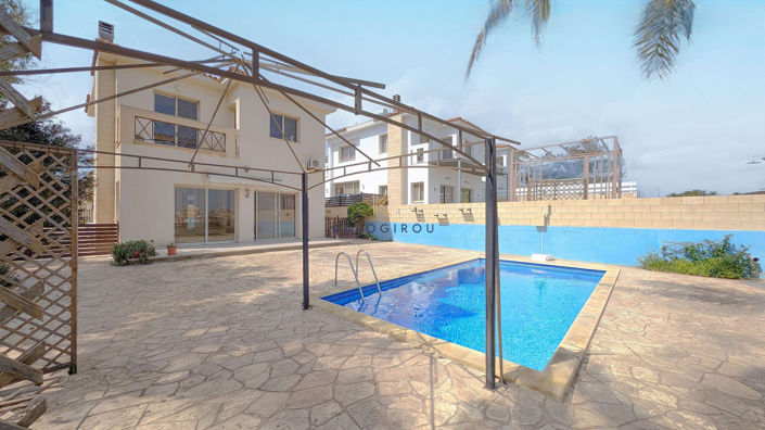 Image No.3-3 Bed House for sale