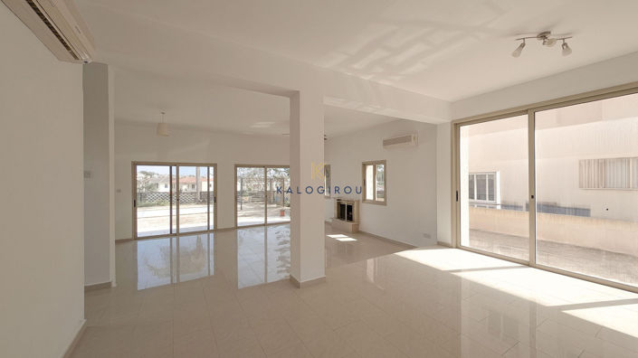 Image No.7-3 Bed House for sale