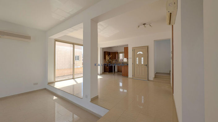 Image No.8-3 Bed House for sale