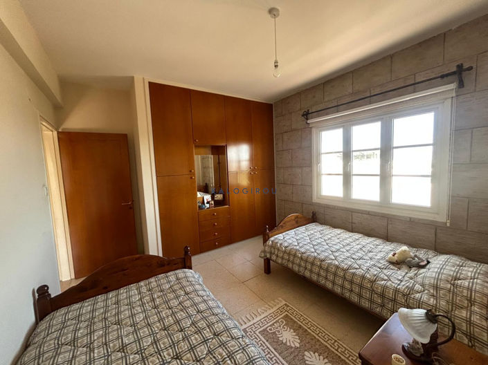 Image No.15-3 Bed House for sale