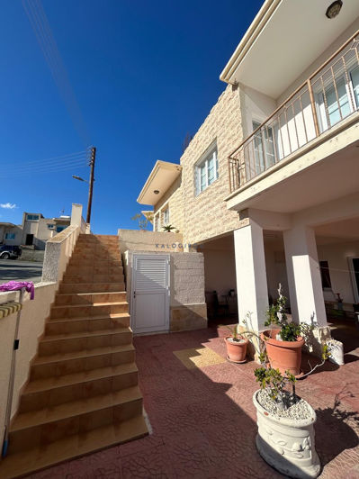 Image No.29-3 Bed House for sale