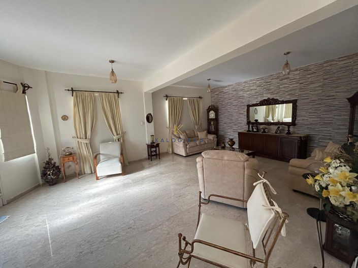 Image No.3-3 Bed House for sale