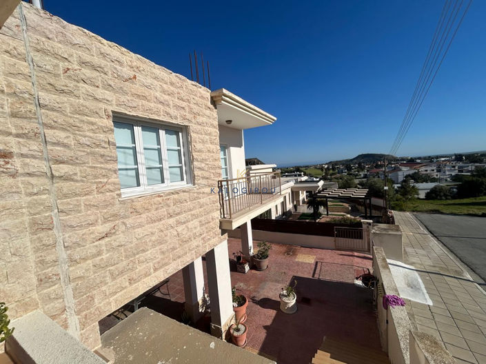 Image No.32-3 Bed House for sale