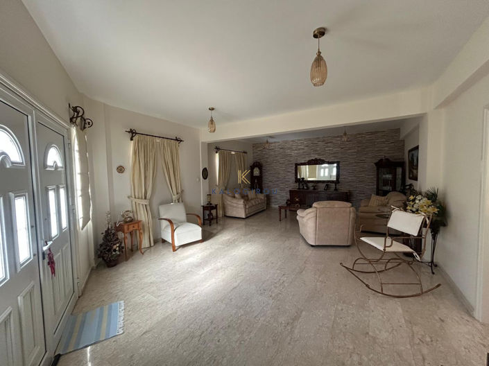 Image No.5-3 Bed House for sale