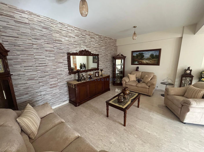 Image No.6-3 Bed House for sale