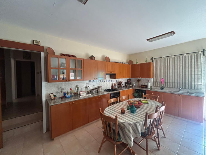 Image No.9-3 Bed House for sale