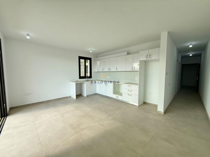 Image No.2-Appartement de 2 chambres à vendre à Oroklini