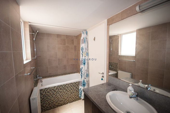 Image No.12-Maison de 4 chambres à vendre à Pervolia