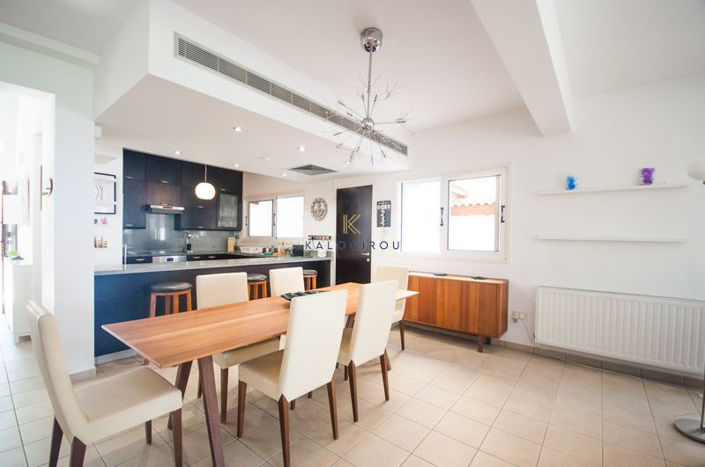 Image No.7-Maison de 4 chambres à vendre à Pervolia