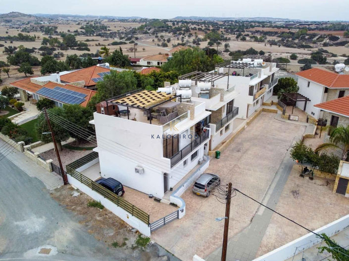 Image No.9-2 Bed Apartment for sale