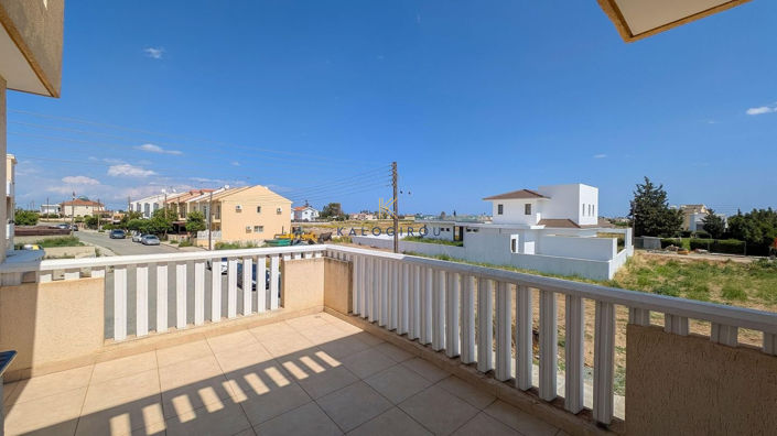 Image No.21-3 Bed Apartment for sale