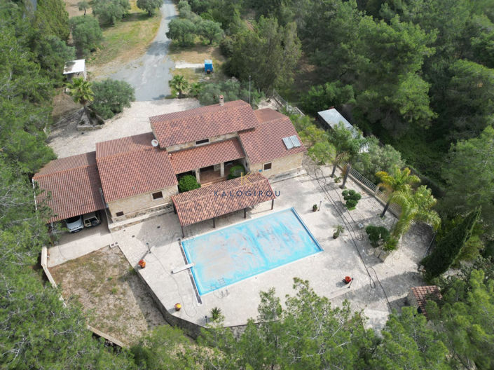 Image No.2-4 Bed House for sale
