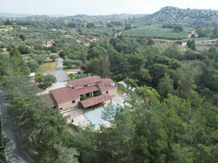 Image No.3-4 Bed House for sale