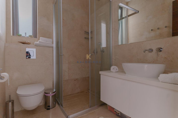 Image No.17-4 Bed House for sale