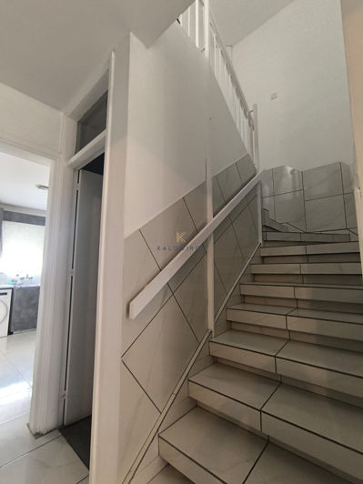 Image No.11-3 Bed House for sale