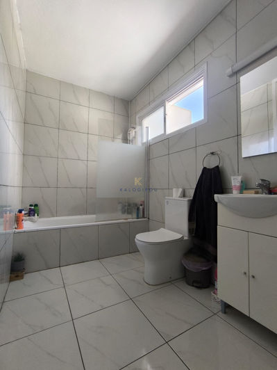 Image No.15-3 Bed House for sale