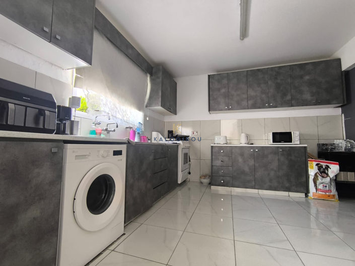 Image No.8-3 Bed House for sale