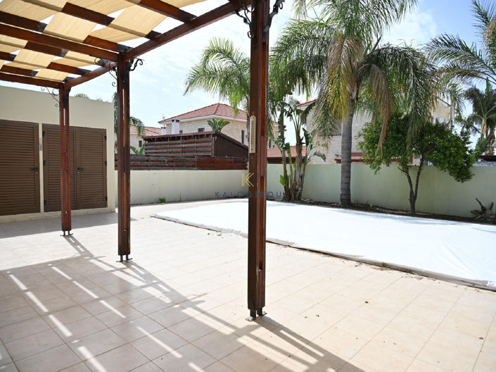 Image No.16-5 Bed House for sale
