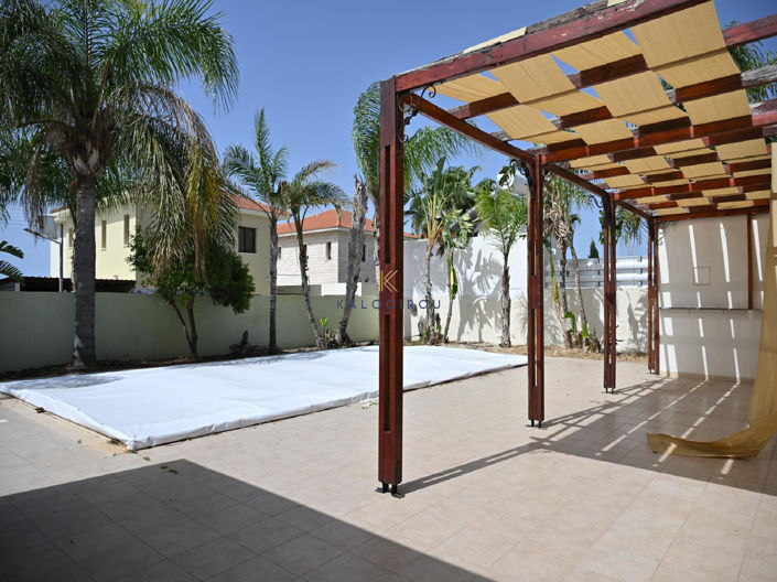 Image No.17-5 Bed House for sale