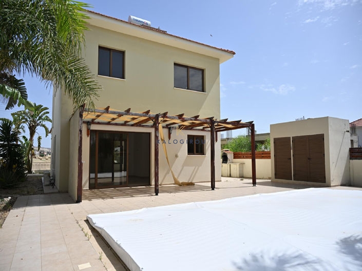 Image No.18-5 Bed House for sale