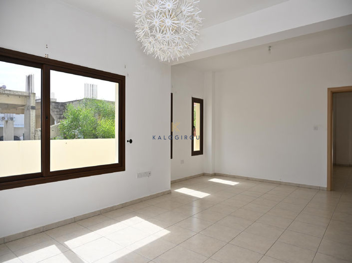 Image No.4-5 Bed House for sale