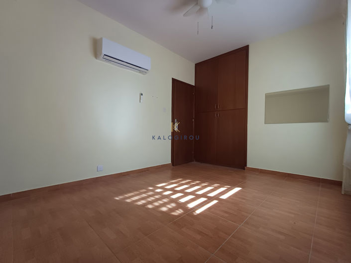 Image No.11-4 Bed House for sale