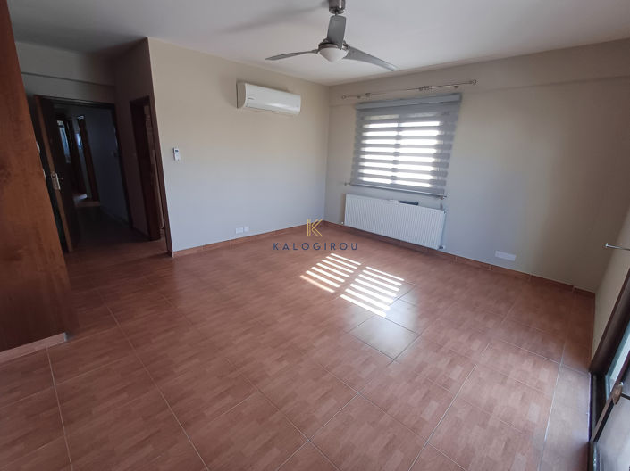 Image No.13-4 Bed House for sale