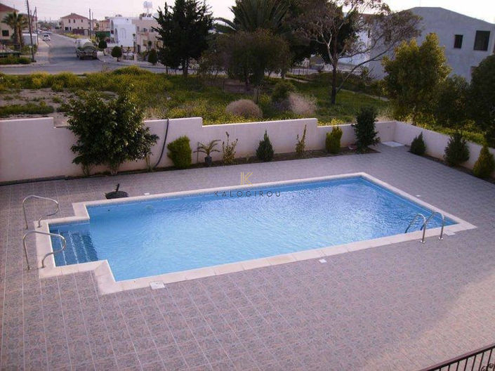 Image No.10-4 Bed House for sale