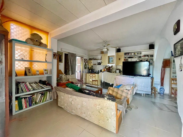 Image No.4-2 Bed House for sale