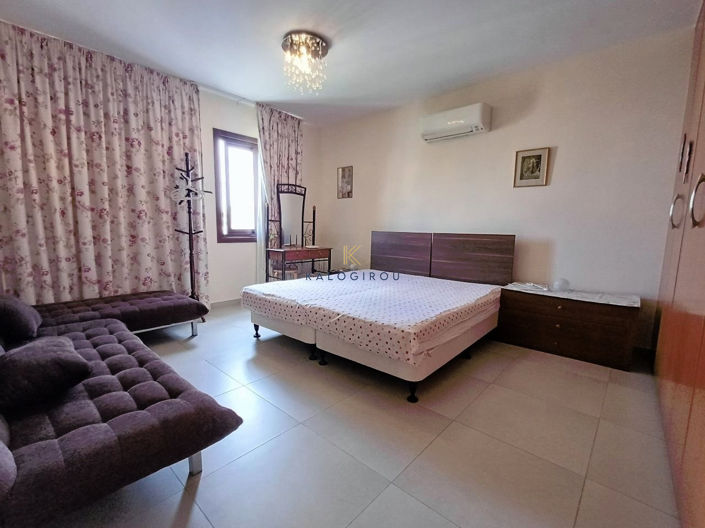 Image No.17-4 Bed Apartment for sale