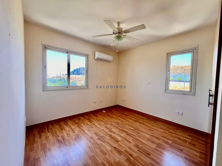 Image No.10-3 Bed House for sale