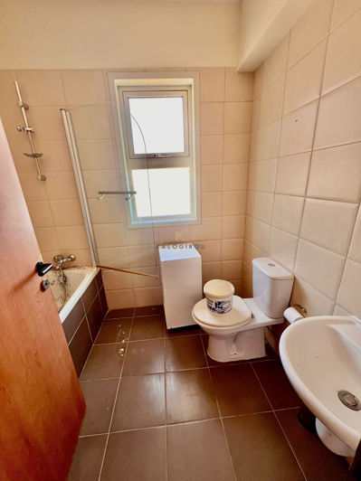 Image No.17-3 Bed House for sale